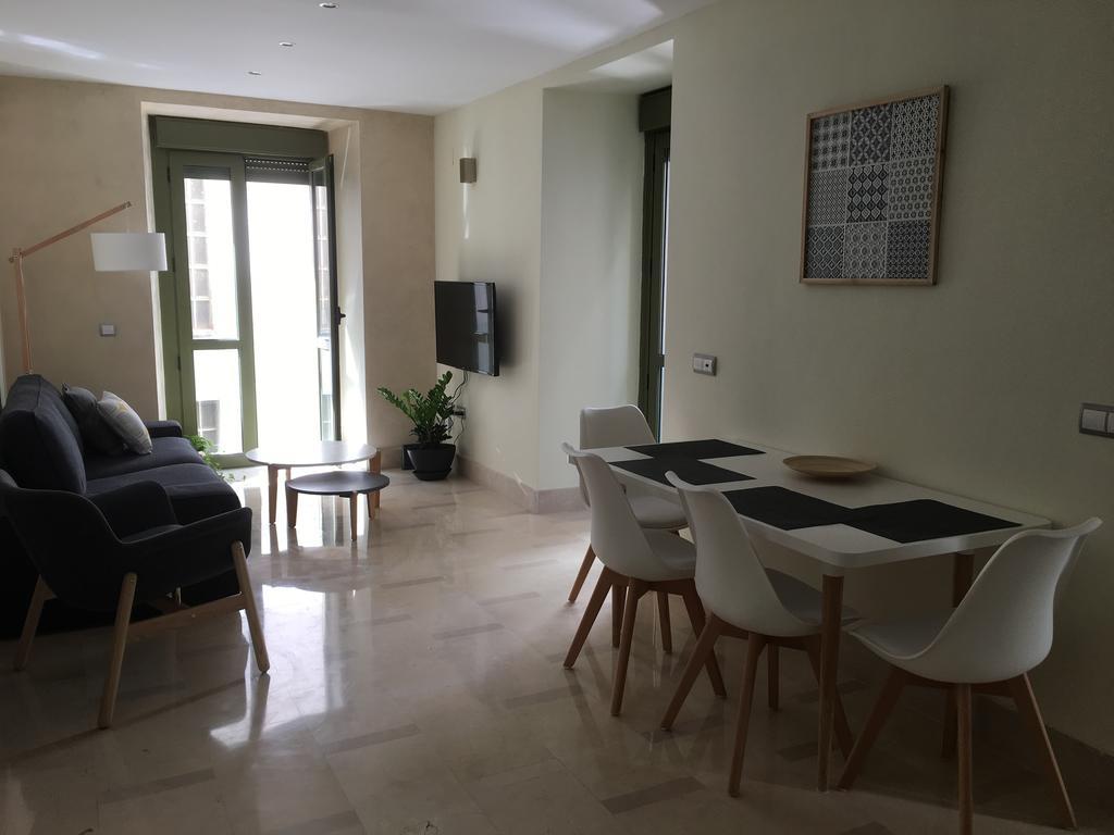 1E Azofaifo St Apartment 塞维利亚 外观 照片