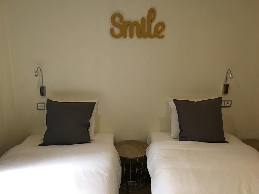 1E Azofaifo St Apartment 塞维利亚 外观 照片
