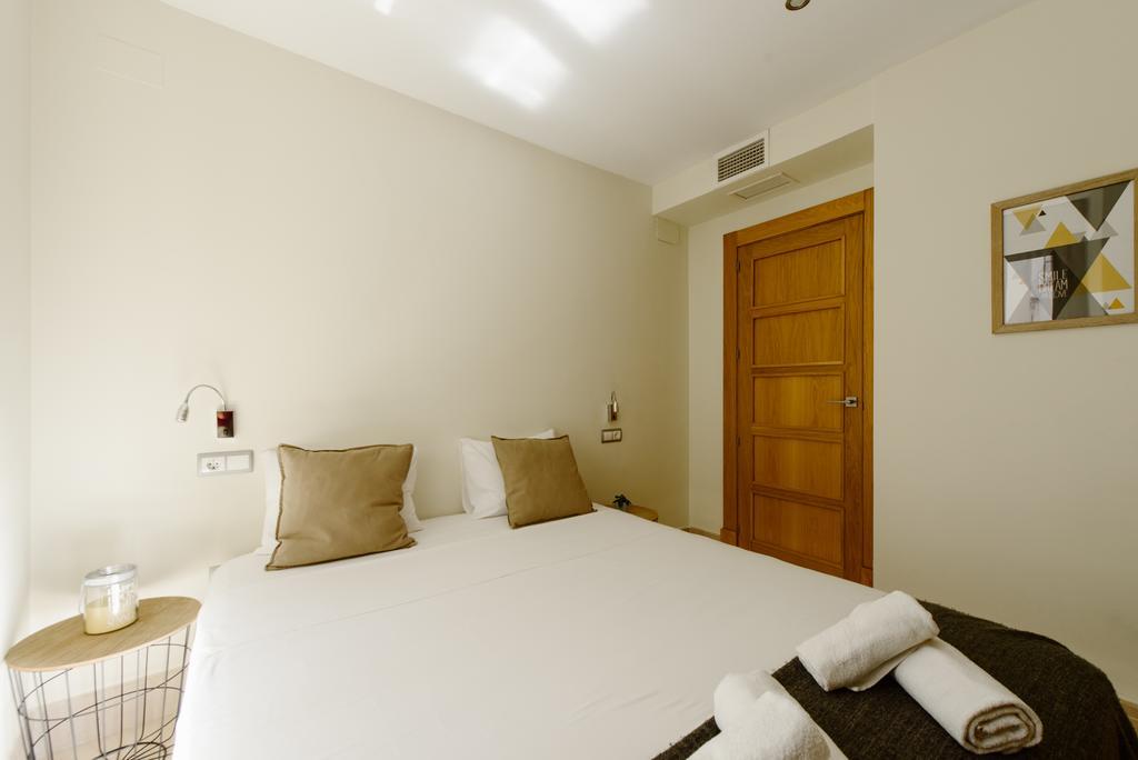 1E Azofaifo St Apartment 塞维利亚 外观 照片