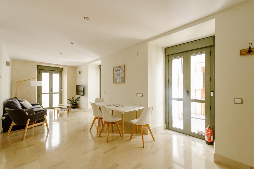 1E Azofaifo St Apartment 塞维利亚 外观 照片